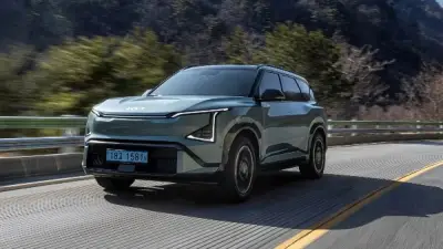 كيا EV5 GT الكهربائية: قوة 306 حصانًا وتصميم عصري في عالم السيارات الرياضية متعددة الاستخدامات