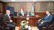 محافظ الغربية يلتقي رئيس غزل المحلة لبحث تطوير الشركة وتعزيز الصناعة الوطنية