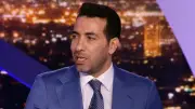 أبو تريكية يظهر في تيفو جماهير الترجي قبل لقاء الأهلي في دوري أبطال إفريقيا