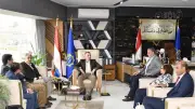 محافظ أسوان يستقبل وفد مشروع الدعم الفني لوزارة التنمية المحلية لتعزيز التطوير المؤسسي