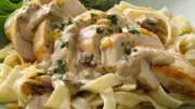 طريقة عمل باستا الفتوتشيني بالدجاج: وصفة سهلة وسريعة من الشيف ثريا الألفي