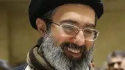 الاستخبارات الأمريكية تكشف: مصير مجتبى خامنئي الصحي غامض بعد الضربة الإسرائيلية