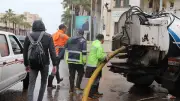 شركة الصرف الصحي بالإسكندرية تكثف جهودها لمواجهة أمطار نوة عوة في وسط المدينة