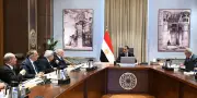 رئيس الوزراء يلتقي أعضاء اللجنة الاستشارية للشؤون السياسية لمناقشة التحديات الراهنة