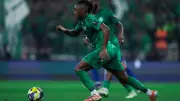 بعد الهلال.. الفيروس الدولي يصعق أهلي جدة بإصابة فالنتين أتانجانا