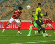 تطورات جديدة في إصابة مهاجم الأهلي: تفاصيل الفحوصات والعلاج