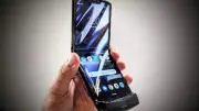 موتورولا تشعل المنافسة.. تفاصيل وموعد الحجز المسبق لهاتف Razr Fold