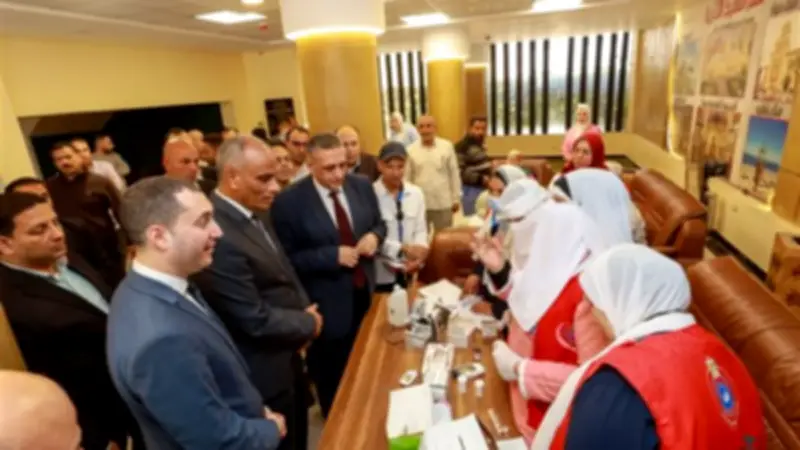 محافظ كفر الشيخ يتفقد مبادرة 100 مليون صحة للكشف المبكر عن الأمراض المزمنة