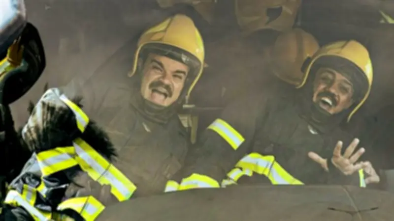 محمد عبد الرحمن ينشر صور كواليس فيلم 101 مطافي مع أوس أوس