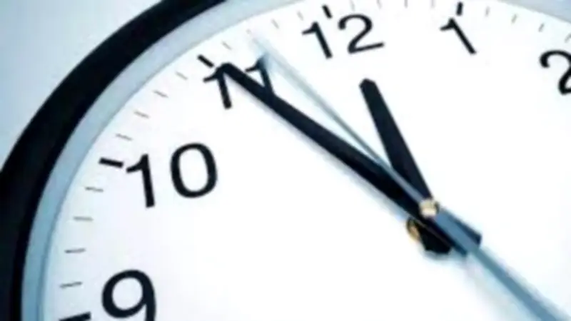 مواعيد غلق المحلات بعد التوقيت الصيفي: هل تظل الساعة 11 مساءً؟