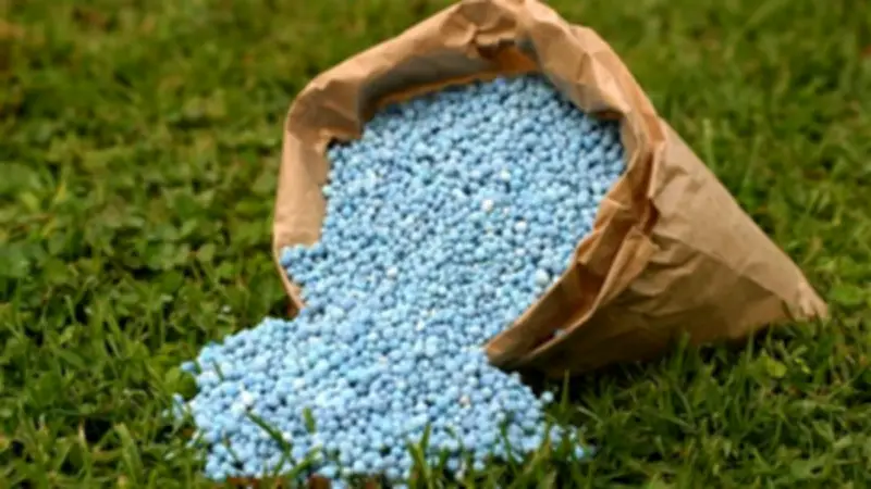 ارتفاع صاروخي في أسعار الأسمدة اليوم.. سلفات النشادر تقفز 1234 جنيها للطن