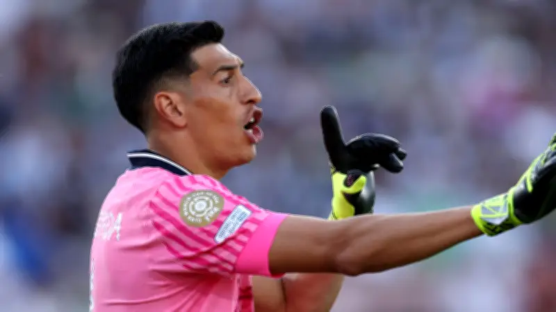 بسبب لكمة في الوجه.. إيقاف حارس ريال سرقسطة 13 مباراة