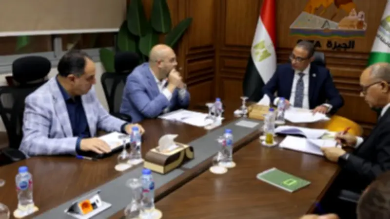 محافظ الجيزة يعلن رصف 147 شارعًا بكرداسة بنسبة تنفيذ 95%