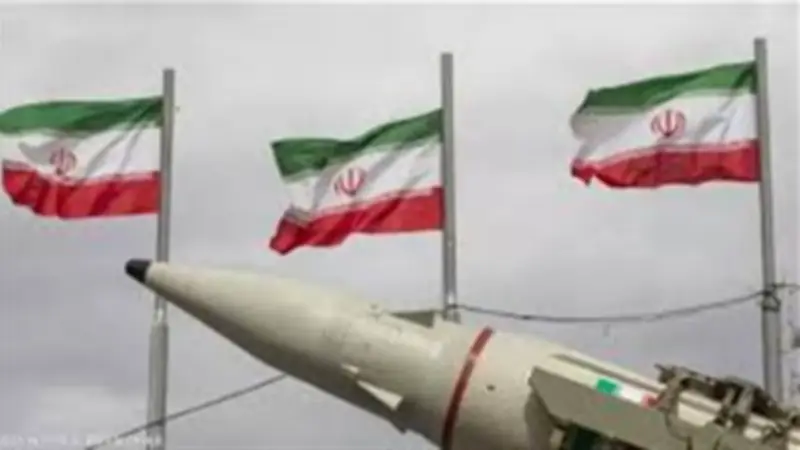 إيران تعلن لباكستان عن تقدمها في الحرب وامتلاكها 15 ألف صاروخ و45 ألف مسيرة