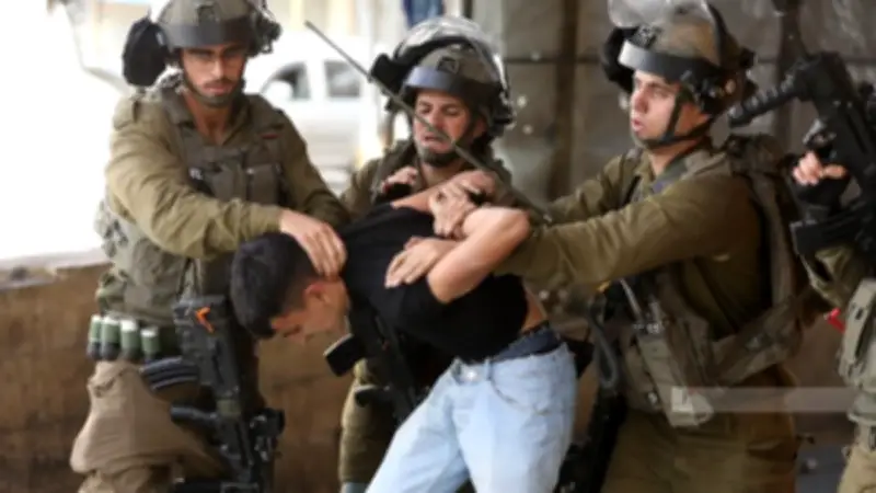 الاحتلال الإسرائيلي يعتقل 17 فلسطينياً في حملة واسعة بالضفة الغربية