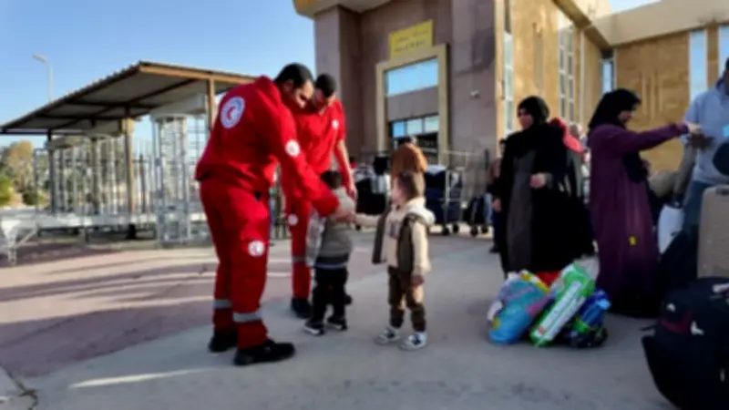 الهلال الأحمر المصري يطلق القافلة 170 لدعم غزة بـ 3,290 طنًا من المساعدات الإنسانية