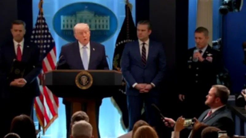 ترامب يكشف تفاصيل عملية إنقاذ طيارين أمريكيين بإيران: 170 طائرة و45 ساعة من العمليات المعقدة