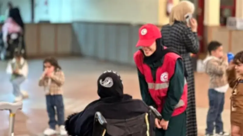 الهلال الأحمر المصري يرسل 182 قافلة إغاثية لغزة ويستعد لاستقبال الدفعة 38 من المصابين