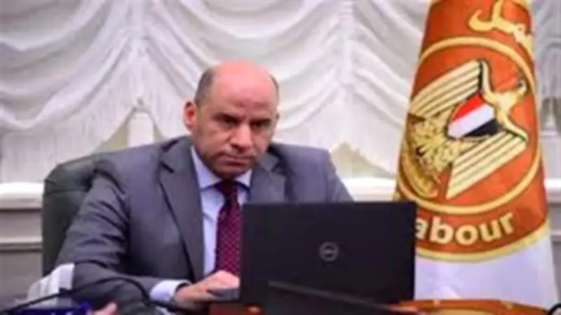 وزارة العمل تعلن عن 1820 وظيفة جديدة برواتب تصل إلى 10 آلاف جنيه في 12 محافظة