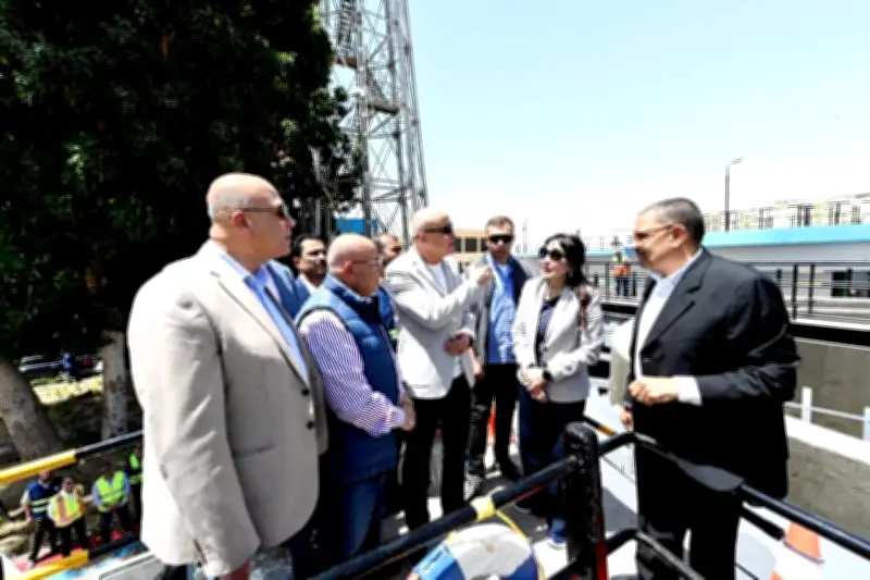 وزيرة الإسكان ومحافظ الأقصر يتفقدان محطة مياه الأقصر الغربية المنشأة عام 1932