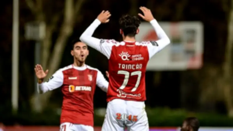 فرايبورج يخسر أمام سبورتنج براجا 2-1 في نصف نهائي الدوري الأوروبي