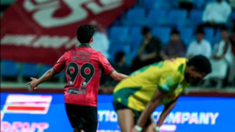 تعادل مثير بين الخلود والخليج 2-2 في دوري روشن السعودي وتفاصيل حول جدل انتقال محمد صلاح