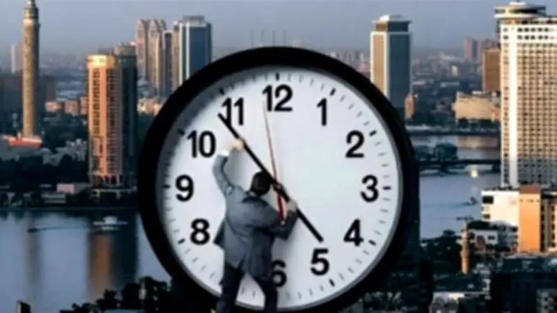 التوقيت الصيفي: غرامة 20 ألف جنيه وسحب الترخيص للمخالفين