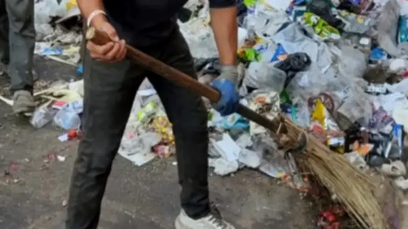 إلقاء مخلفات على الطرق بالقاهرة.. عقوبات القانون 202 لسنة 2020 تصل للحبس والمصادرة