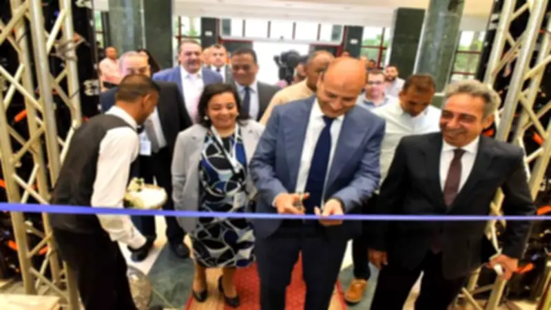 محافظ أسيوط يفتتح ملتقى إكسبورت سمارت 2026 لتمكين المصانع المحلية من التوسع عالمياً