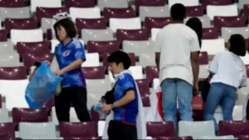 رسائل شكر على أكياس القمامة.. هل تستمر عادة اليابان في مونديال 2026؟