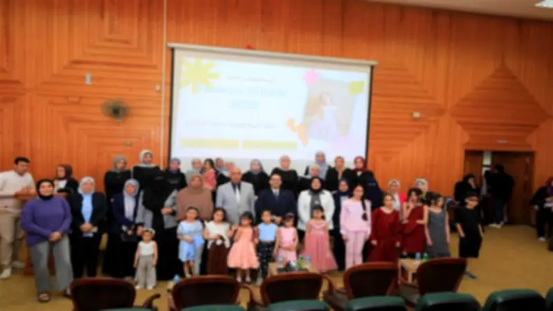 عرض أزياء للأطفال بجامعة كفر الشيخ يجمع الإبداع والموضة 2026