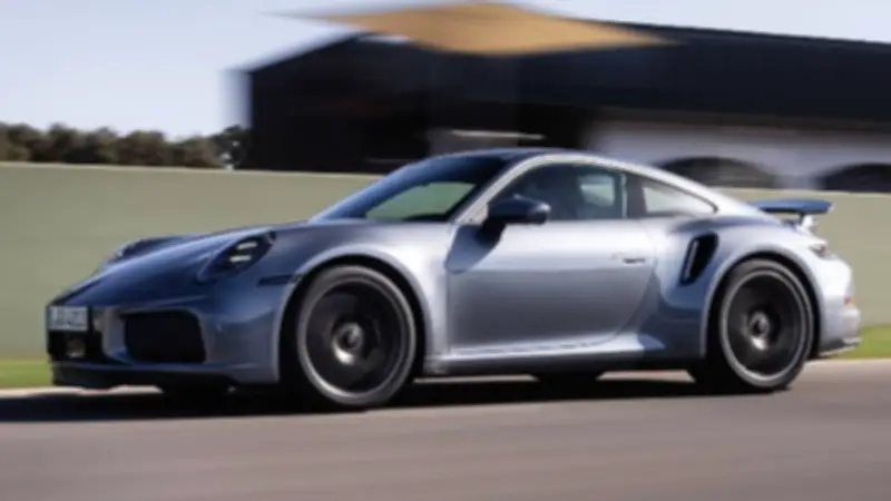 تراجع مبيعات بورش العالمية في 2026.. و911 تثبت تفوقها في السوق الصعبة