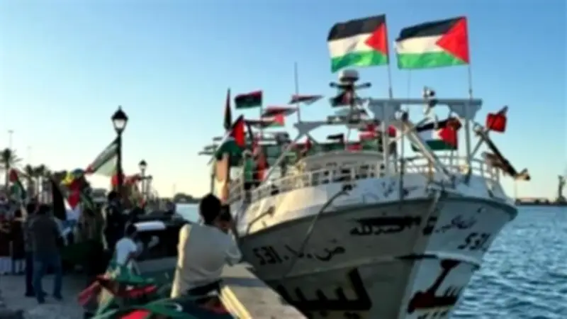 الاحتلال يوقف 21 سفينة من أسطول غزة ويواصل مطاردة البقية