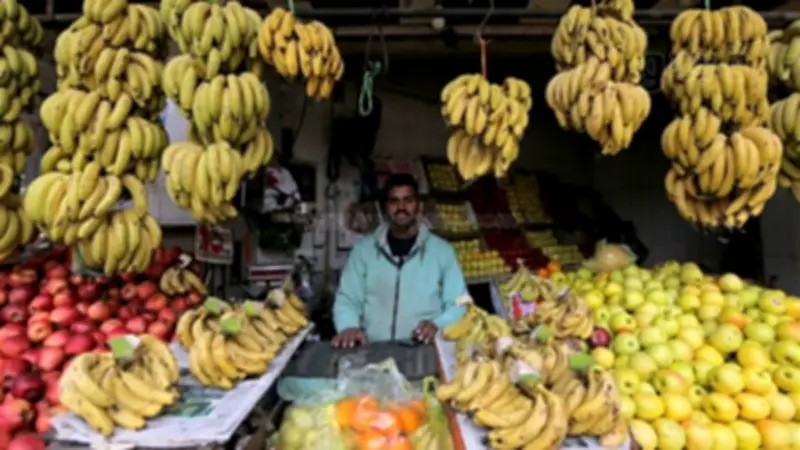 سعر الفاكهة اليوم الجمعة 24 أبريل 2026: جنون الجوافة وانخفاض البرتقال الصيفي