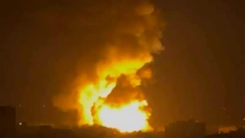 جيش الاحتلال يزعم تدمير نفق لحزب الله بـ24 طنا من المتفجرات