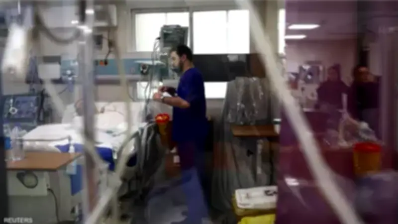 إيران: 240 هجومًا على مرافق طبية وترامب يهدد خطوط النفط