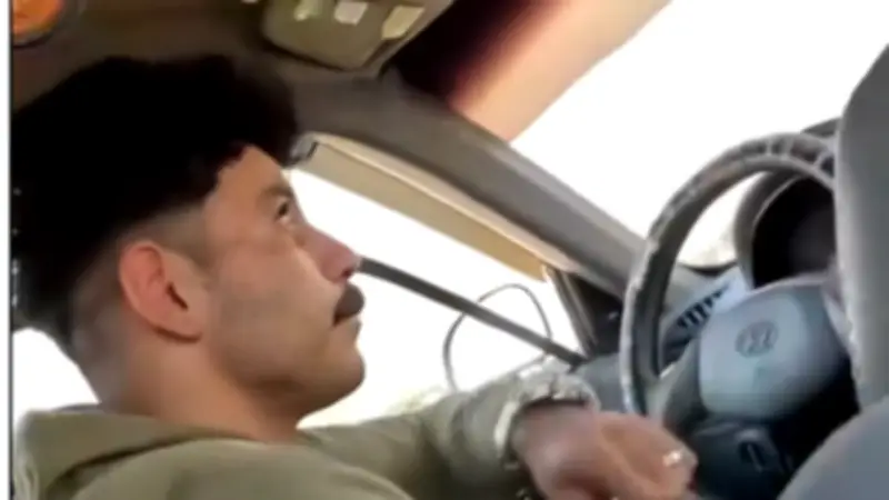 رحلة رعب مع أوبر: سائق يحتجز سائحًا ويطالب بدفع 250 دولارًا بدلًا من الجنيه