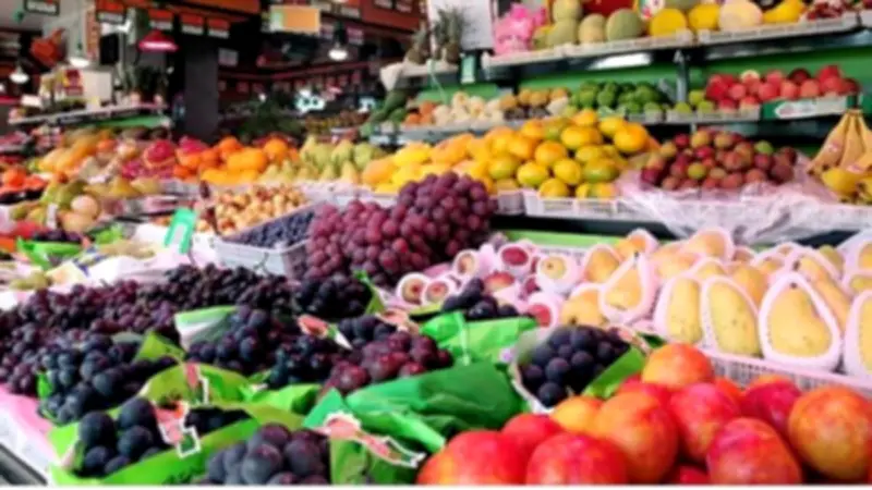 أسعار الفاكهة اليوم الأحد 26 أبريل 2026: انخفاض العنب وارتفاع المانجو والبرتقال