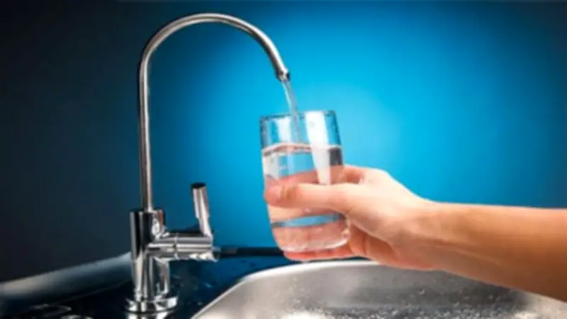 إصلاح كسر خط مياه رئيسي بشارع 26 يوليو وعودة الضخ لطبيعته