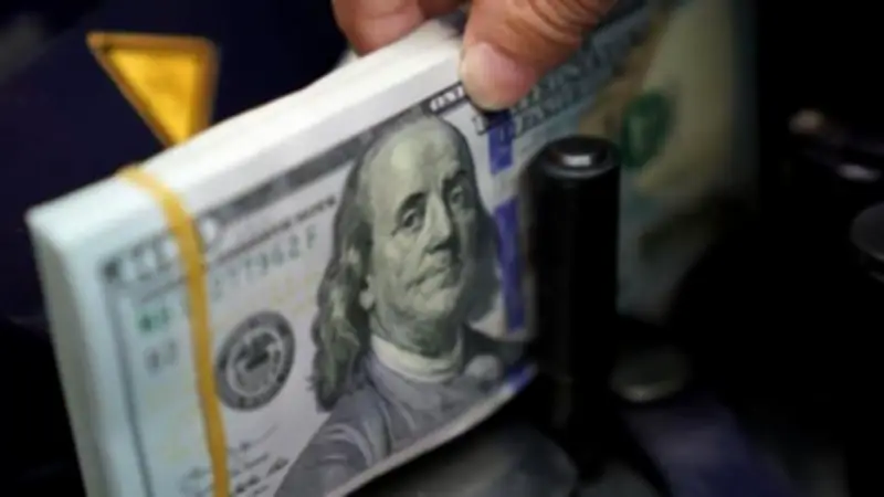 خبير اقتصادي: تحويلات المصريين بالخارج تقفز إلى 29.4 مليار دولار في 8 أشهر