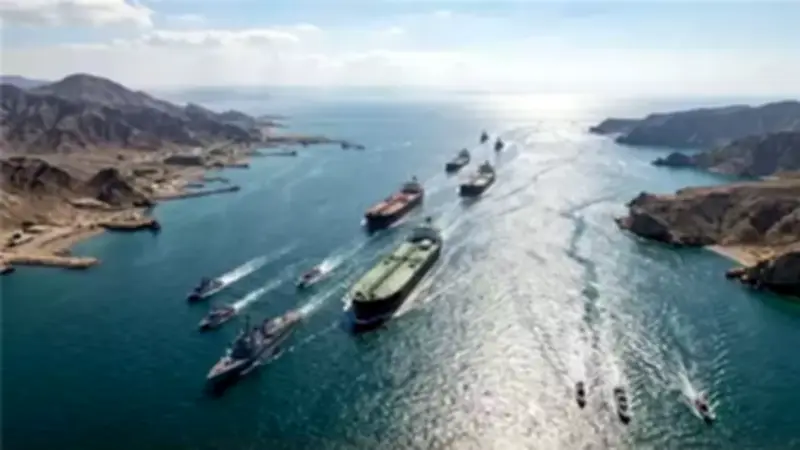 3 سفن تتعرض لإطلاق نار من الحرس الثوري الإيراني في مضيق هرمز