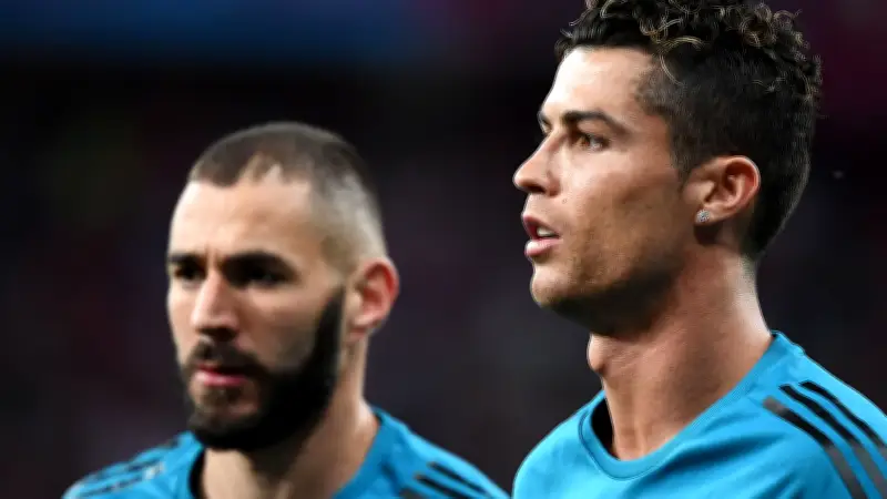 بنزيما يثني على رونالدو: تجربة استثنائية وتعلمت منه 3 أشياء