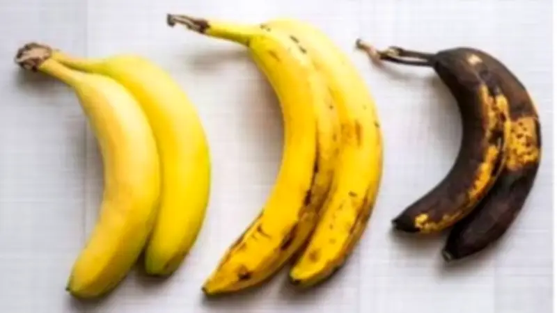 3 طرق سهلة لمنع اسمرار الموز سريعًا.. أسرار بسيطة للحفاظ عليه طازجًا