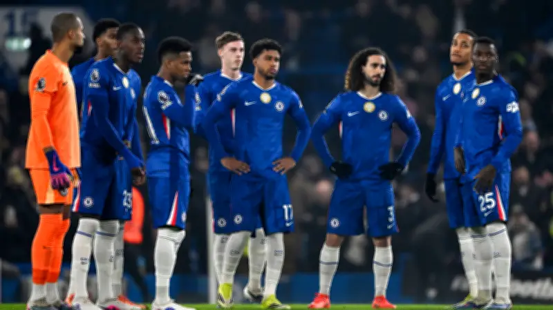 تغيير تكتيكي صادم لتشيلسي أمام برايتون.. غياب بالمر وبيدرو يدفع روسينيور لخطة 3-5-2