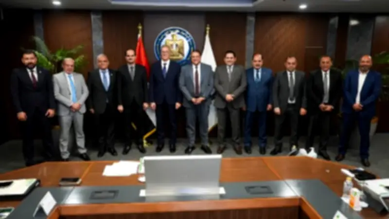 وزير البترول يشهد أعمال كارجاس: تحويل 30 ألف سيارة للغاز الطبيعي في 2025 بنمو 61%