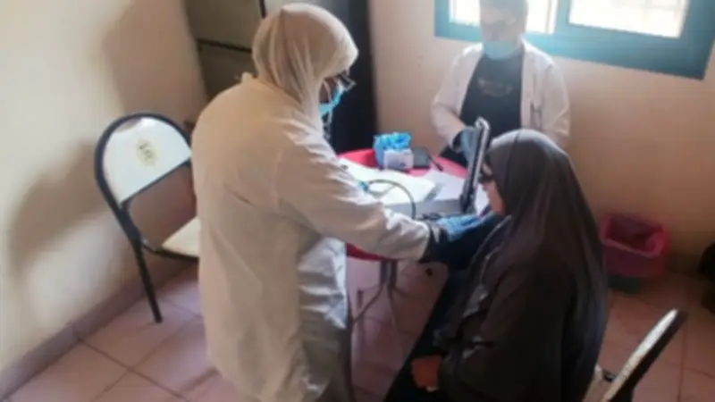 محافظ الدقهلية يتابع قافلة طبية مجانية تقدم 3316 خدمة لـ 1069 مواطنًا ببلقاس