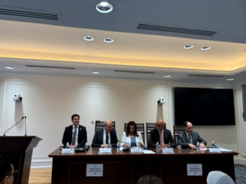 سامح الحفني يعلن تحديث أسطول مصر للطيران بإضافة 34 طائرة جديدة