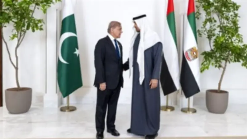 باكستان ترد ودائع إماراتية بقيمة 3.45 مليار دولار بعد تدبير تمويل سعودي