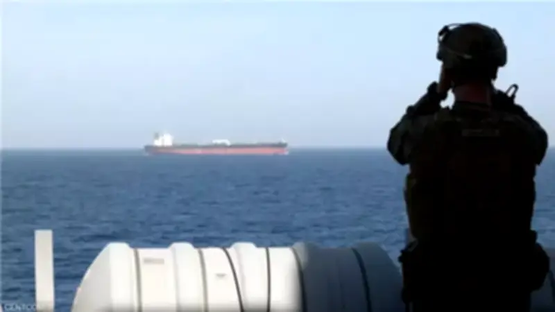 صحيفة أمريكية تكشف: الحصار الأمريكي على إيران يكلف طهران 400 مليون دولار يومياً