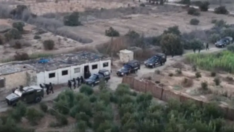 ضبط 45 بلطجياً وهارباً من المراقبة و153 سلاحاً نارياً في حملات أمنية موسعة بالمحافظات